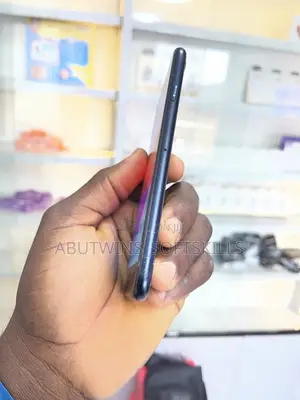 Apple iPhone SE 64 GB Black