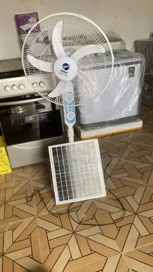 14” Solar Standing Fan