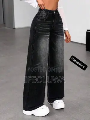 Baggy Jean And Basic Top