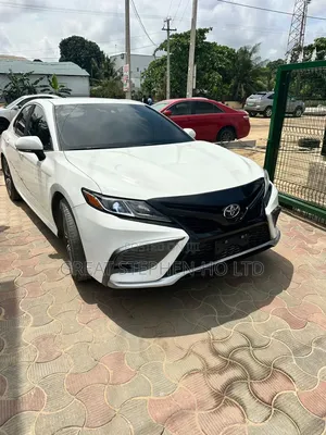 Toyota Camry 2022 White