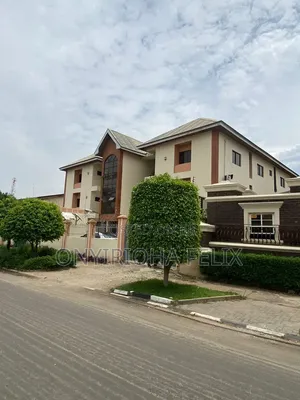 3bdrm Block of Flats in Maitama for rent