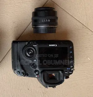 It’S a 5d Mark Iii Camera