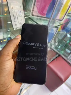 Samsung Galaxy S10e 128 GB Black
