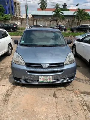 Toyota Sienna 2005 Blue