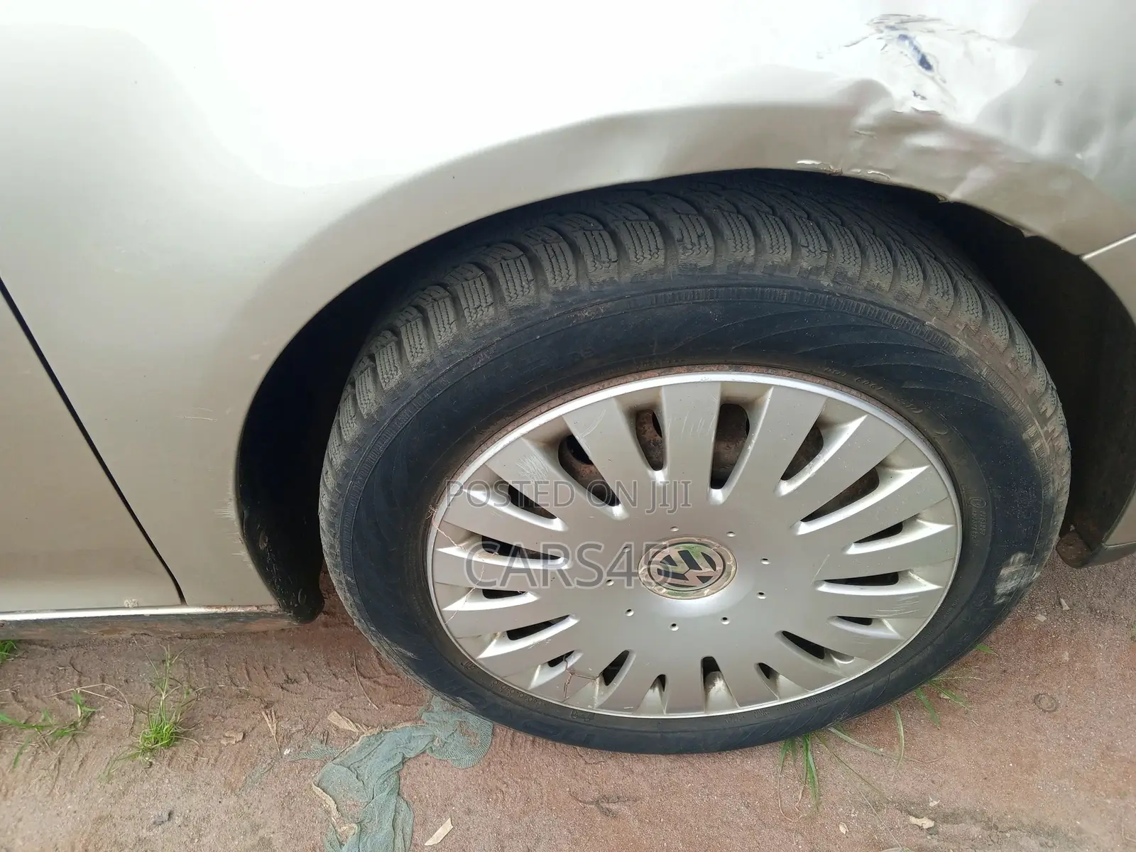 Volkswagen Golf 2005 Gold