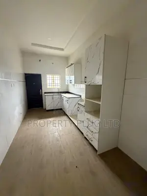 4bdrm Duplex in Idu for rent