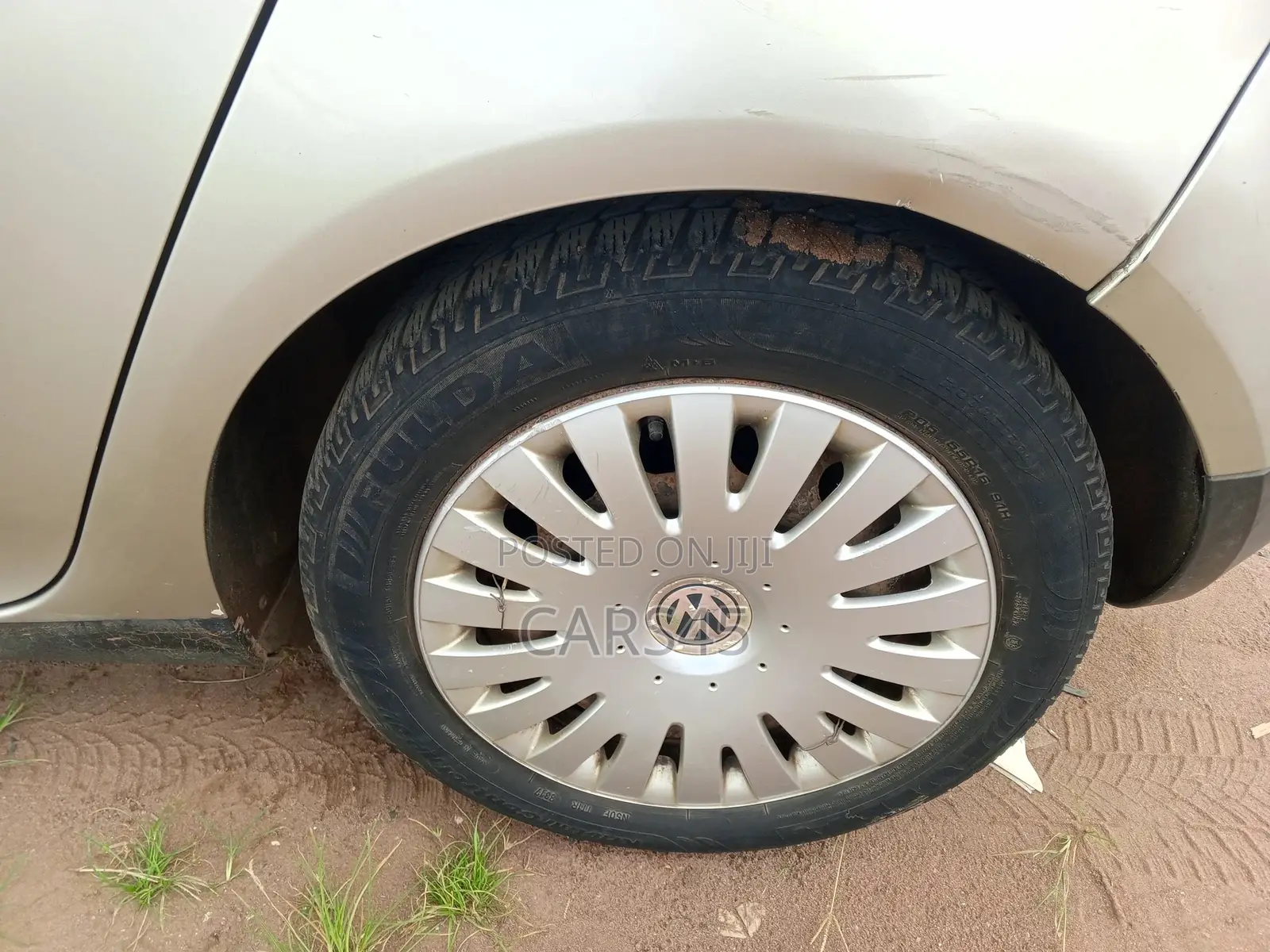 Volkswagen Golf 2005 Gold