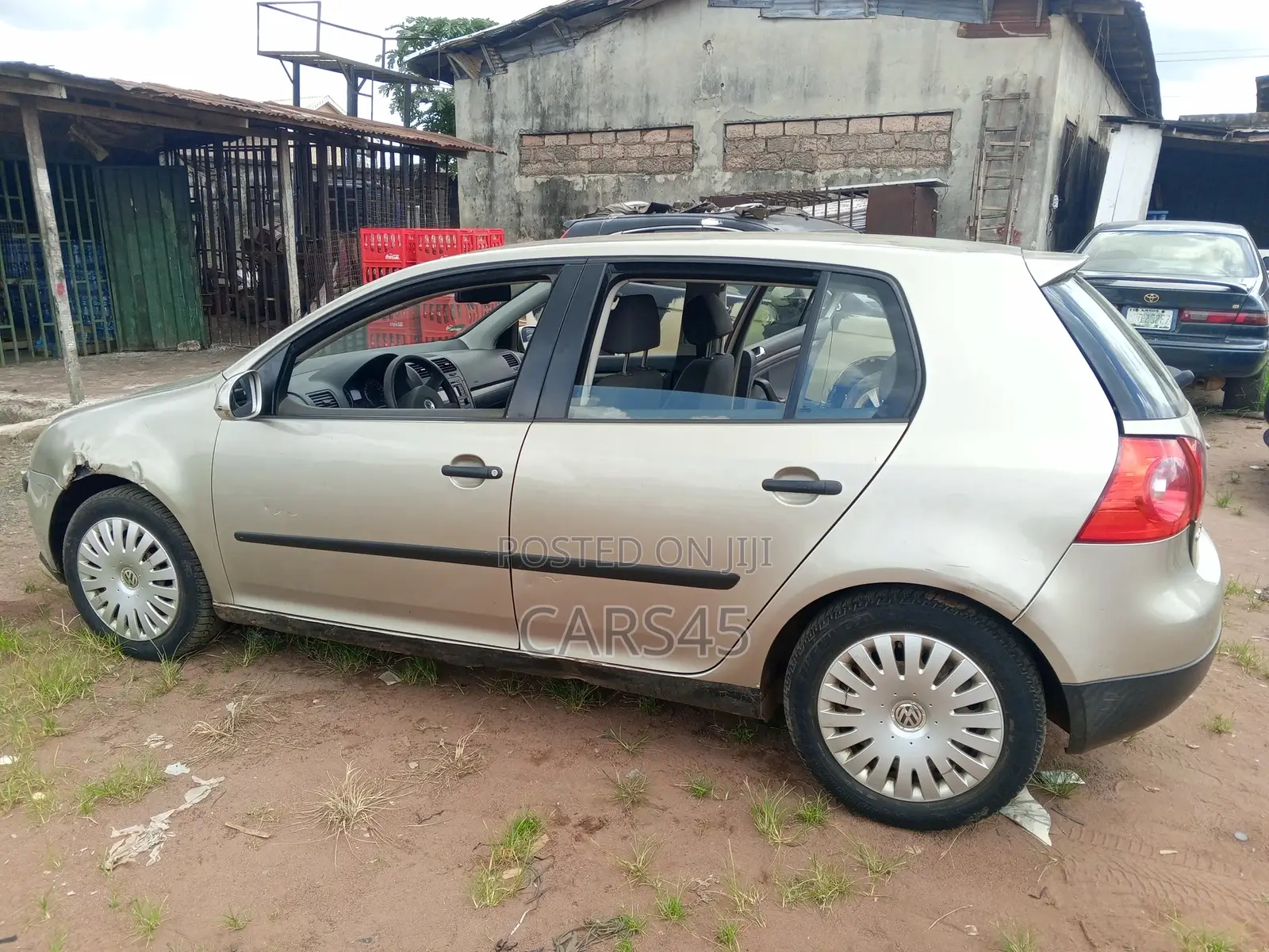 Volkswagen Golf 2005 Gold