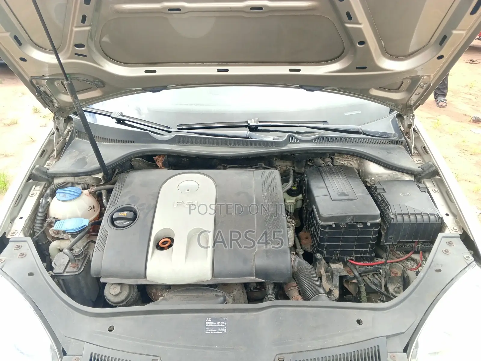 Volkswagen Golf 2005 Gold