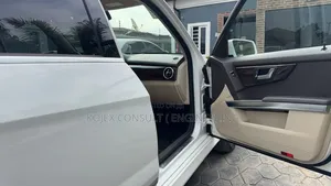 Mercedes-Benz GLK-Class 350 4MATIC 2013 White