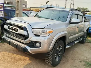 Toyota Tacoma Limited 2018 Silver
