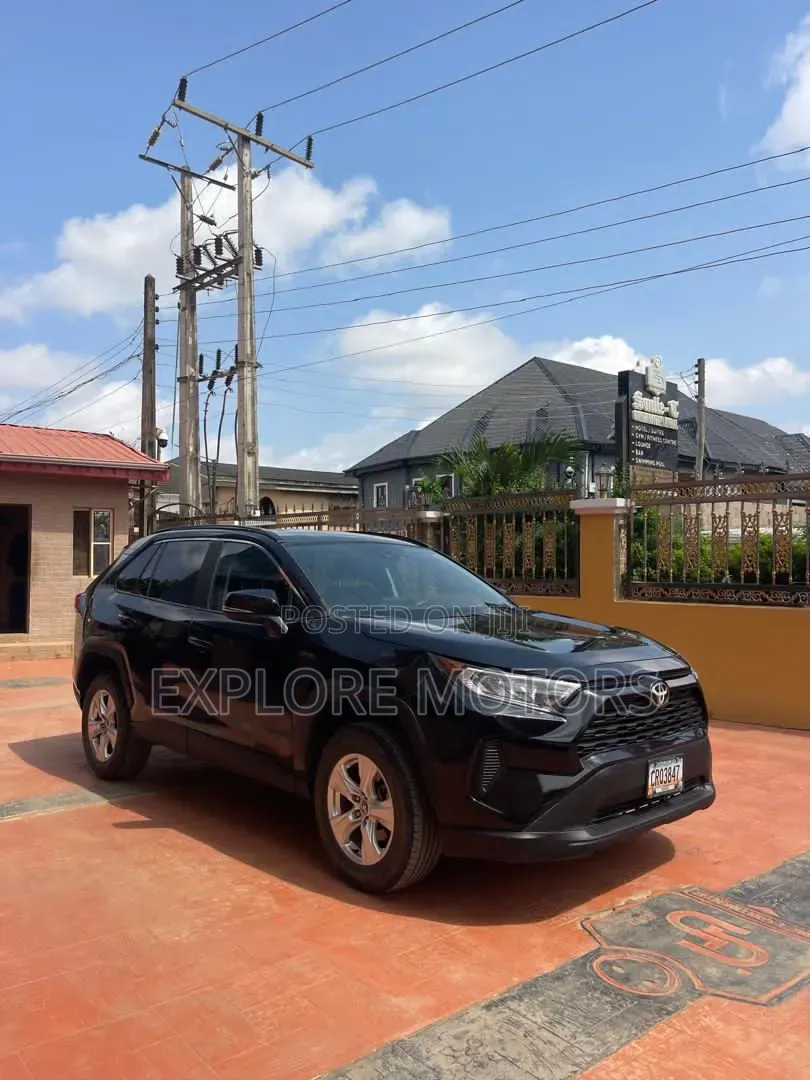 Toyota RAV4 2021 Black