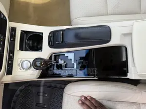 Lexus ES 350 FWD 2014 White