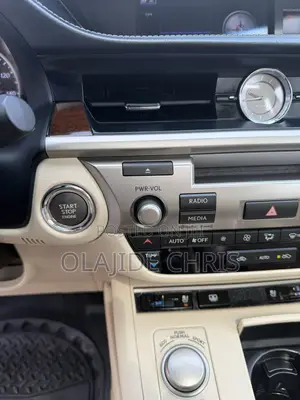 Lexus ES 350 FWD 2014 White
