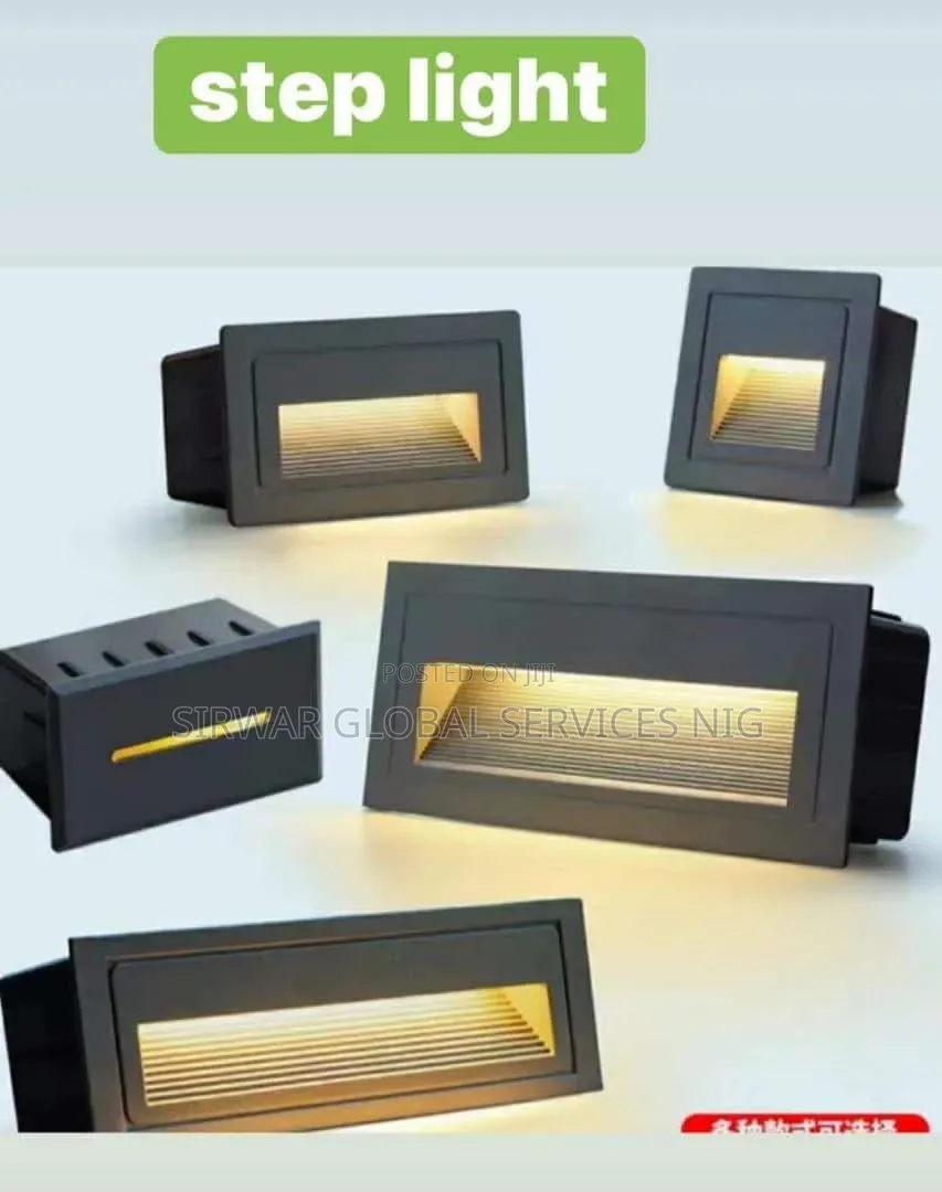 Cash Step Light Black Body