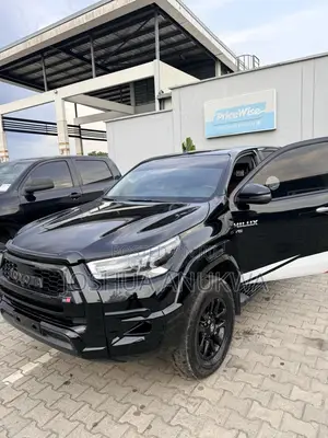 Toyota Hilux 2020 Black