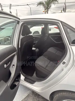 Hyundai Elantra 2016 Silver