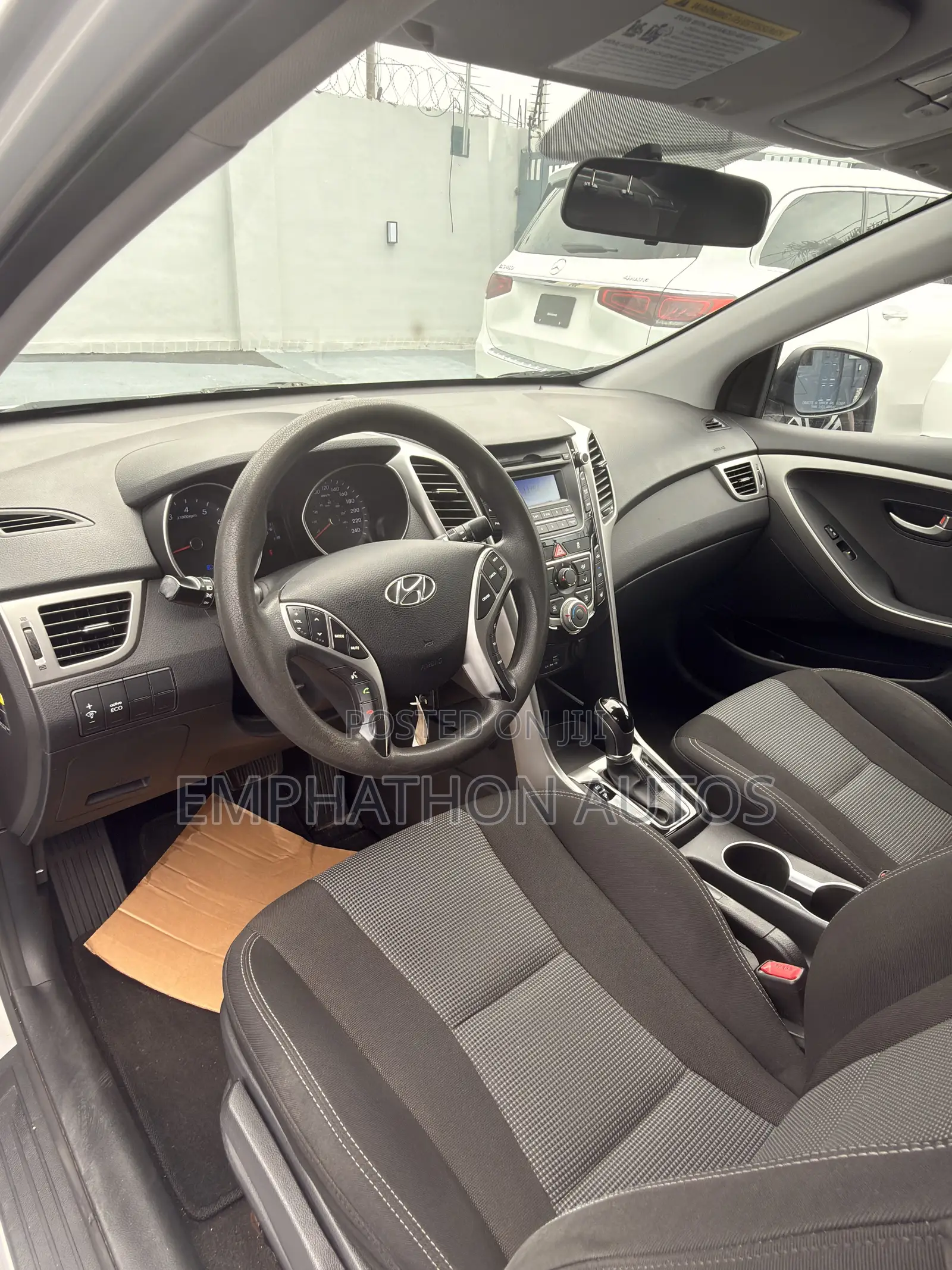 Hyundai Elantra 2016 Silver