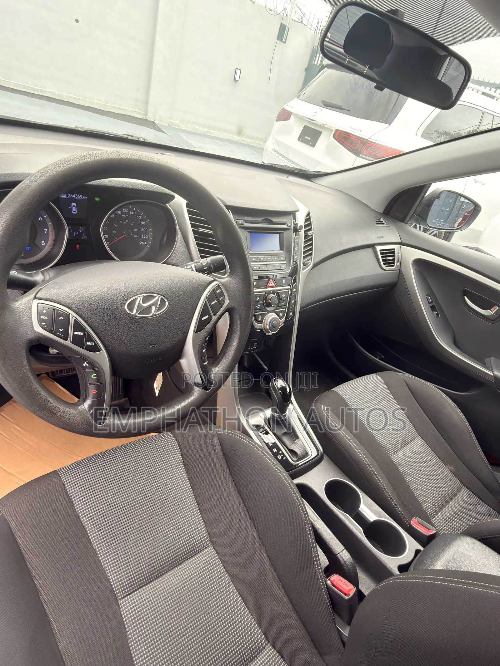 Hyundai Elantra 2016 Silver
