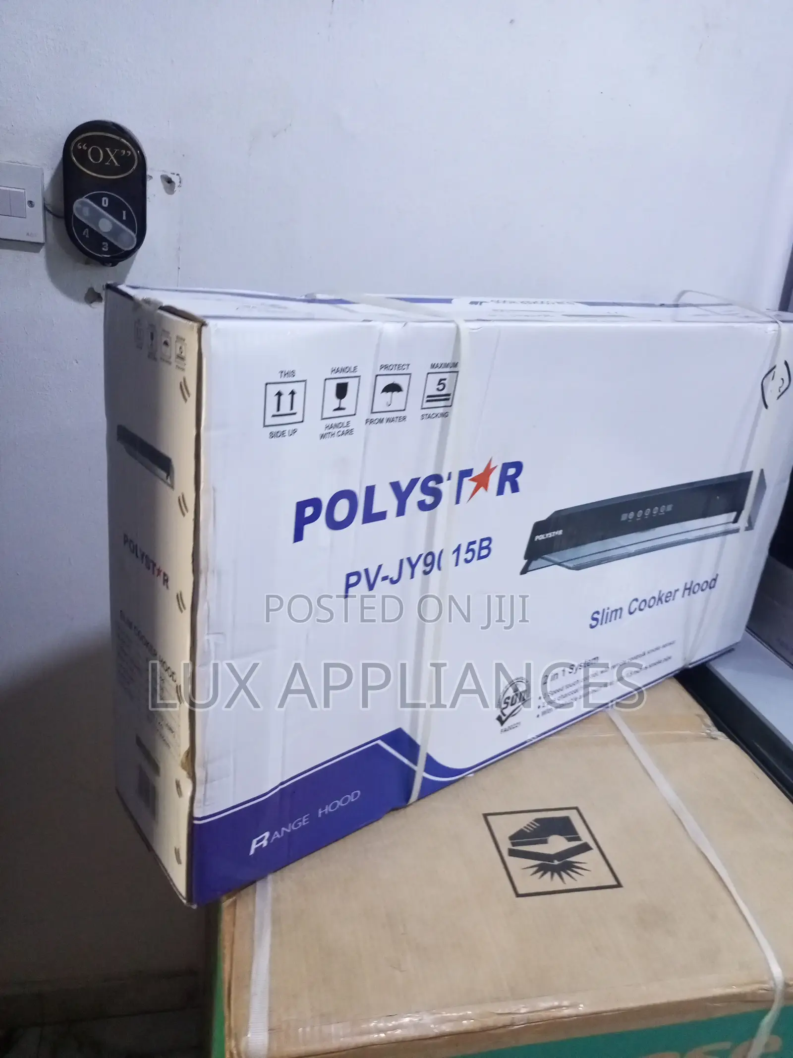 Polystar Slim Range Hood With Carbon Filtration