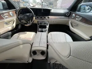 Mercedes-Benz E300 2017 Black