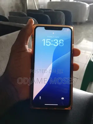 Apple iPhone 11 Pro Max 64 GB Gold