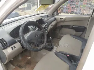 Mitsubishi Triton 2005 White