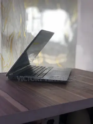 Laptop Dell Latitude 3310 8GB Intel Core i5 SSD 256GB