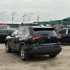 Toyota RAV4 2022 Black