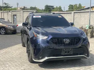 Toyota Highlander XSE AWD 2023 Blue
