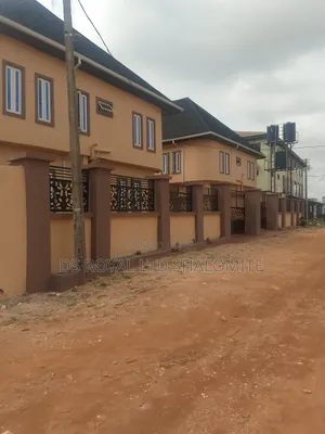 3bdrm Block of Flats in Benin City for sale