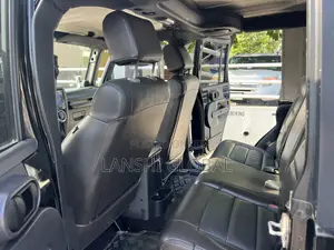 Jeep Wrangler Unlimited Sahara 2010 Black