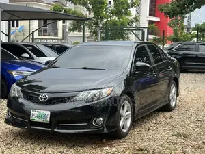 Toyota Camry SE 4dr Sedan (2.5L 4cyl 6A) 2013 Black