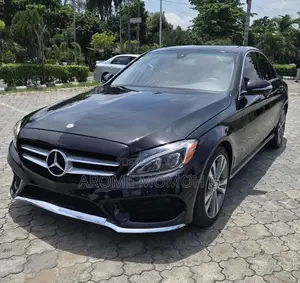 Mercedes-Benz C300 2015 Black