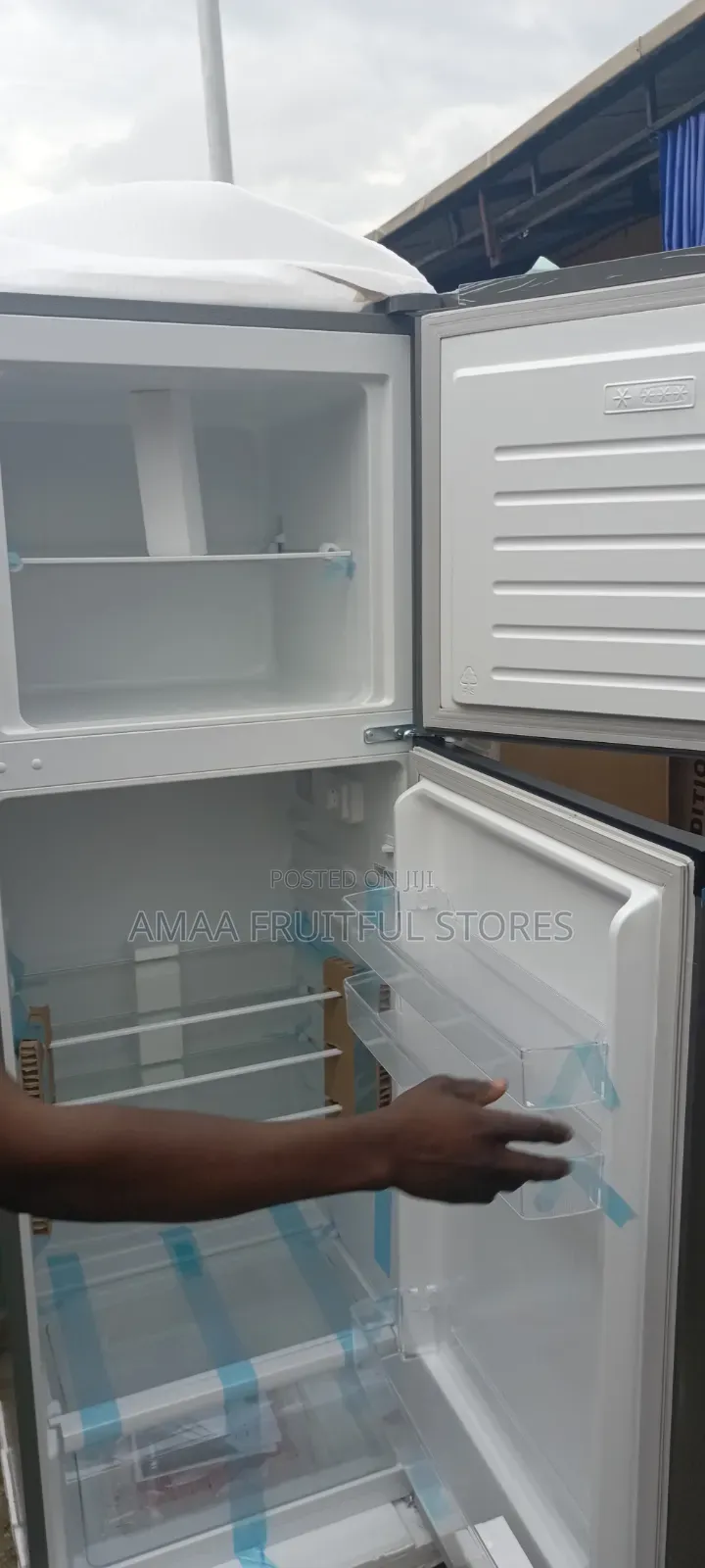 Hisense Fridge 306l