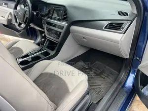 Hyundai Sonata Sport 4dr Sedan (2.4L 4cyl 6A) 2015 Blue