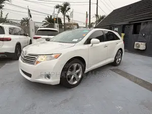Toyota Venza 2010 White