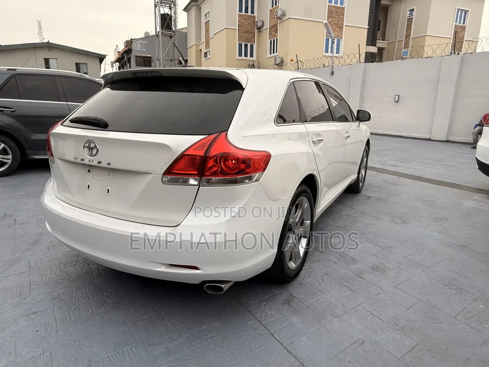 Toyota Venza 2010 White