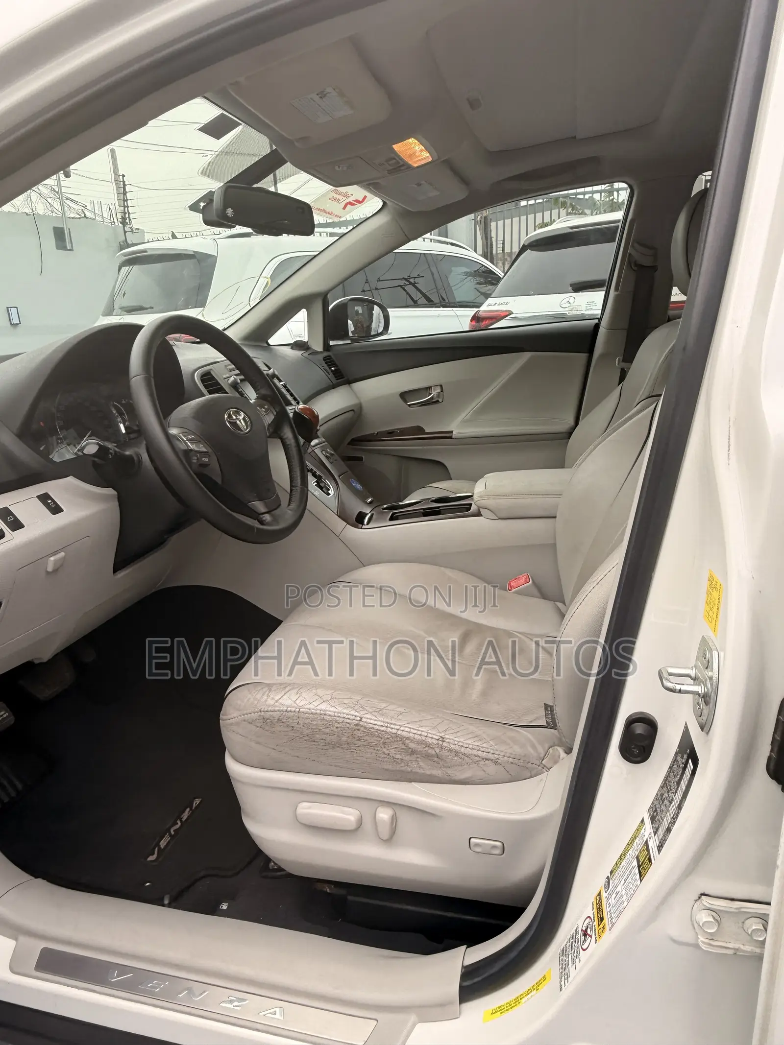 Toyota Venza 2010 White