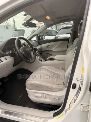 Toyota Venza 2010 White