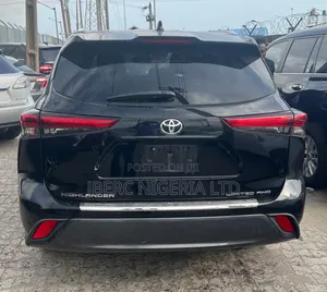 Toyota Highlander Limited 2021 Black