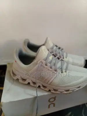 London Used on Cloud Cloudswift 3 Ad Sneakers – Size 43