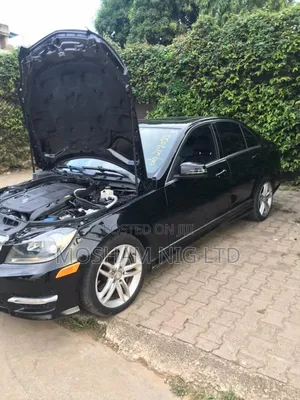 Mercedes-Benz C300 2014 Black