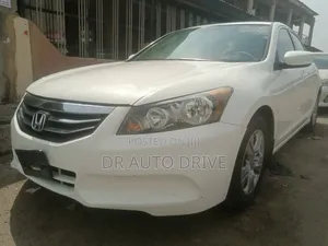 Honda Accord Sedan SE 2011 White