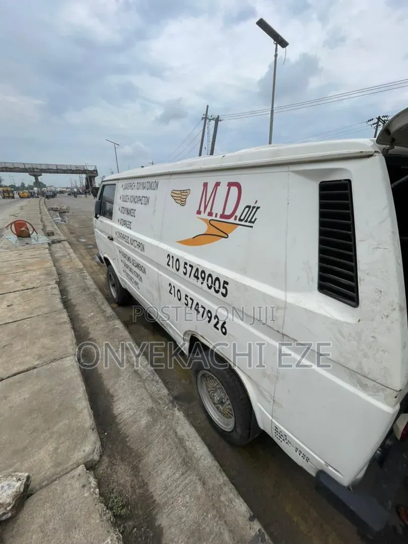 Volkswagen Transporter 2003 White