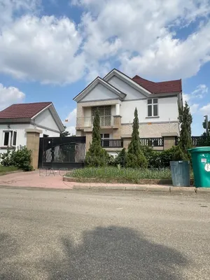 5bdrm Duplex in Estate, Karmo for rent
