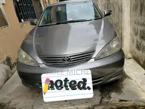 Toyota Camry 2005 Gray