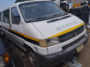 Volkswagen Transporter 2002 White
