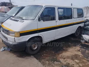 Volkswagen Transporter 2002 White