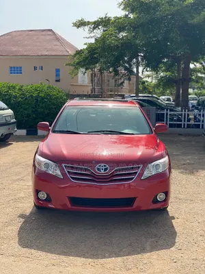 Toyota Camry Base 4dr Sedan (2.5L 4cyl 6M) 2011 Red
